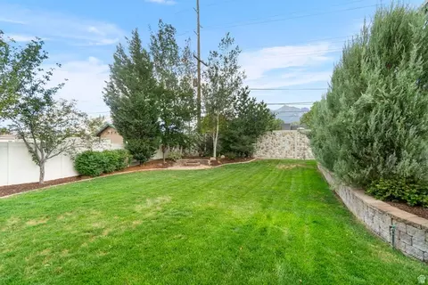 Exterior - 8859 S 1275 E, Sandy, UT 84094 photo 7 of 8