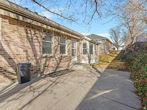 Exterior - 352 E Haven Crest Rd S, Draper, UT 84020 photo 5 of 6