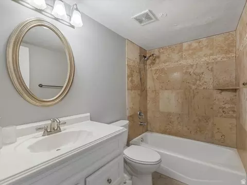 Bath - 352 E Haven Crest Rd S, Draper, UT 84020 photo 1 of 4