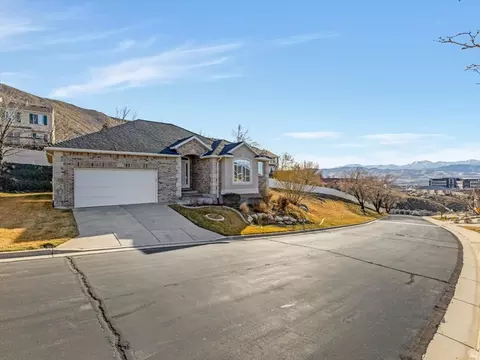 Exterior - 352 E Haven Crest Rd S, Draper, UT 84020 photo 2 of 6