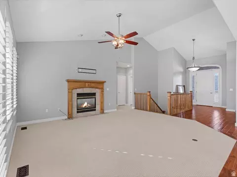 Living - 352 E Haven Crest Rd S, Draper, UT 84020 photo 2 of 8