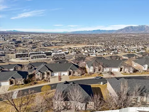 View/Area - 352 E Haven Crest Rd S, Draper, UT 84020 photo 2 of 6