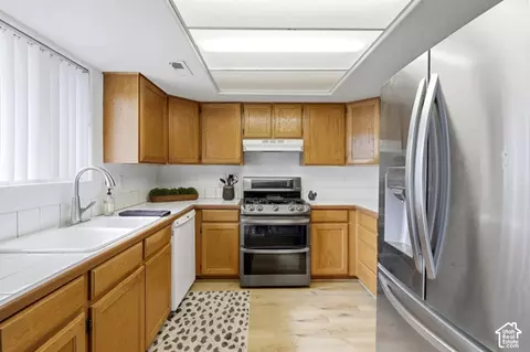 Kitchen - 869 E 1325 N, Ogden, UT 84404 photo 2 of 4