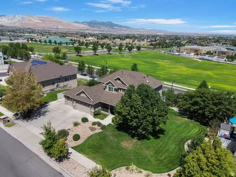 6042 W Trailview Way S, Herriman, UT 84096