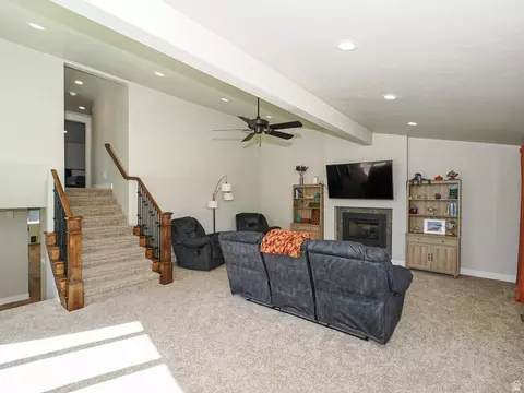 Living - 2524 S Edgehill Dr, Bountiful, UT 84010 photo 4 of 4