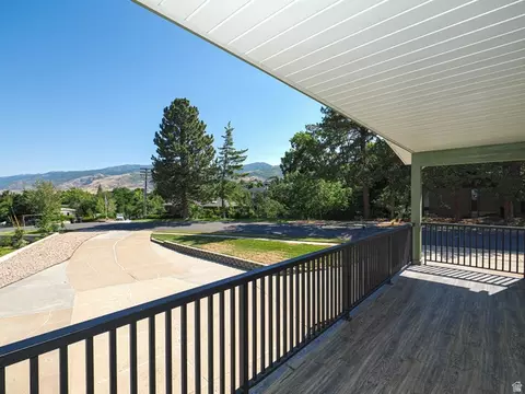 Exterior - 2524 S Edgehill Dr, Bountiful, UT 84010 photo 11 of 13