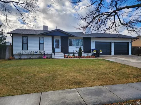 3759 W Ettenmore Cir, Taylorsville, UT 84129