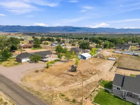 View/Area - 191 N 300 E, Moroni, UT 84646 photo 3 of 6