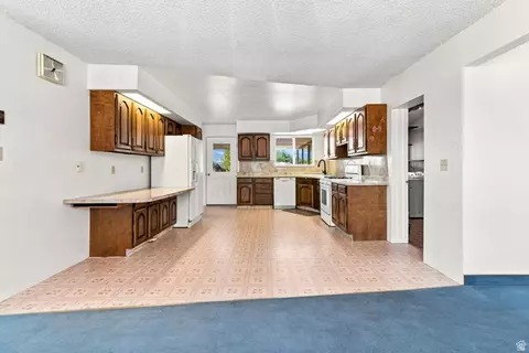Kitchen - 191 N 300 E, Moroni, UT 84646 photo 2 of 3
