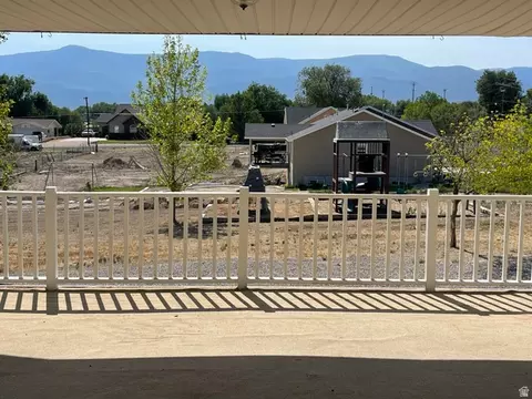 Exterior - 191 N 300 E, Moroni, UT 84646 photo 7 of 15