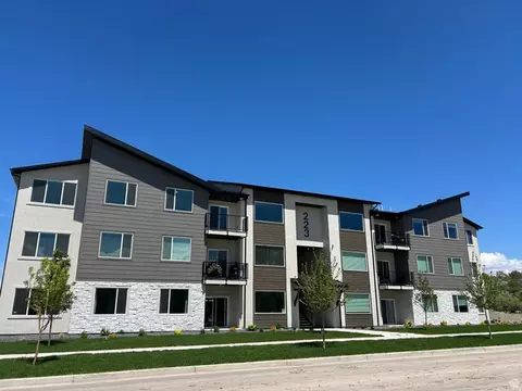 6539 W 7000 S #303, West Jordan, UT 84081