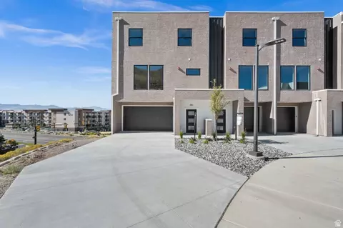 Exterior - 281 Endurance Cir, Draper, UT 84020 photo 3 of 3