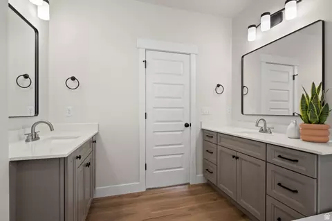Bath - 281 Endurance Cir, Draper, UT 84020 photo 4 of 6