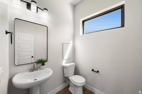 Bath - 281 Endurance Cir, Draper, UT 84020 photo 2 of 6
