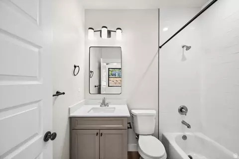 Bath - 283 Endurance Cir, Draper, UT 84020 photo 1 of 3