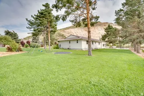Exterior - 3400 S Big Hollow Rd, Daniel, UT 84032 photo 8 of 9