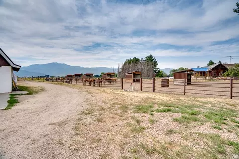 Exterior - 3400 S Big Hollow Rd, Daniel, UT 84032 photo 6 of 9