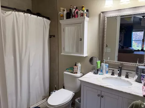 Bath - 4008 E Sioux St, Eagle Mountain, UT 84005 photo 1 of 4