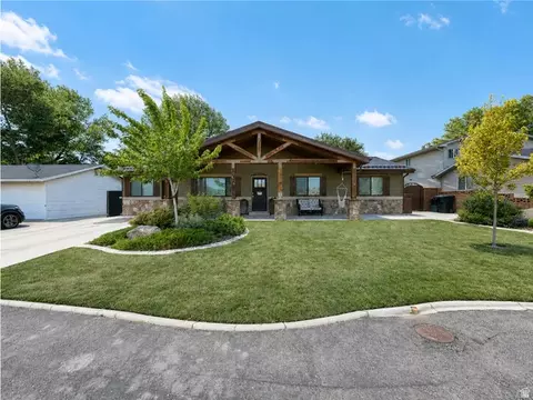 Exterior - 476 N 200 E, Parowan, UT 84761 photo 2 of 10