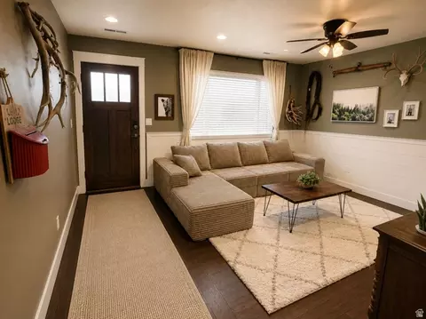 Living - 476 N 200 E, Parowan, UT 84761 photo 1 of 2