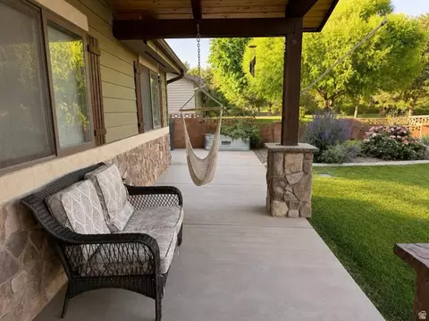 Exterior - 476 N 200 E, Parowan, UT 84761 photo 5 of 10