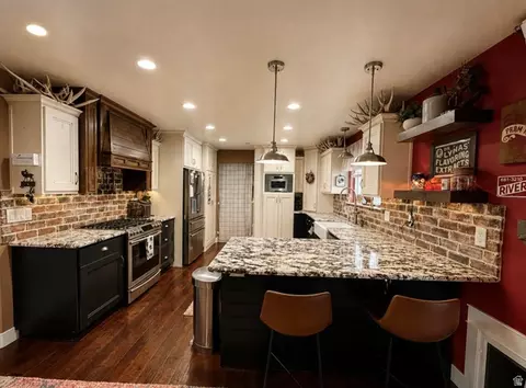 Kitchen - 476 N 200 E, Parowan, UT 84761 photo 3 of 3