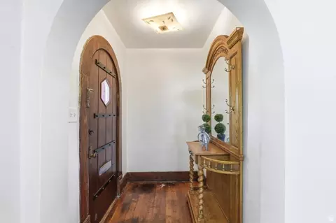 Entry Way - 356 E 300 N, Logan, UT 84321 photo 2 of 4