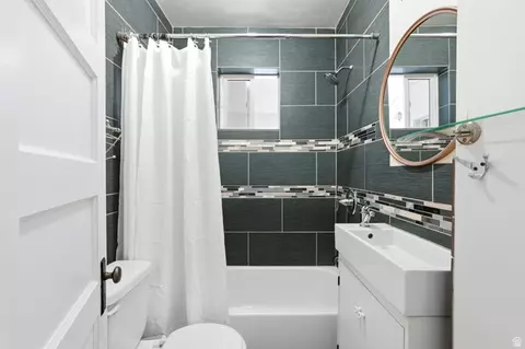 Bath - 356 E 300 N, Logan, UT 84321 photo 2 of 2