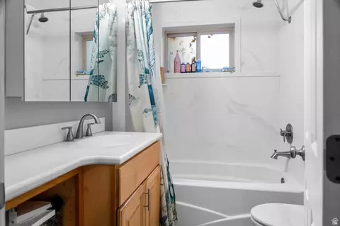 Bath - 2372 S 200 E, Bountiful, UT 84010 photo 1 of 2