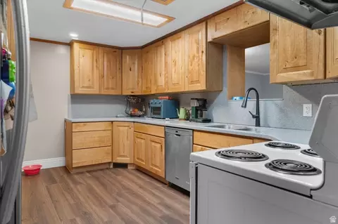 Kitchen - 2372 S 200 E, Bountiful, UT 84010 photo 1 of 3