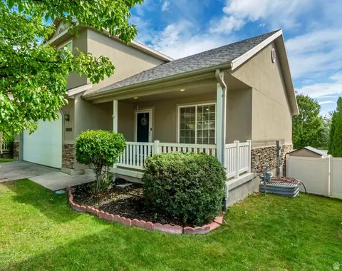 10805 S Pine Grove Way, South Jordan, UT 84009