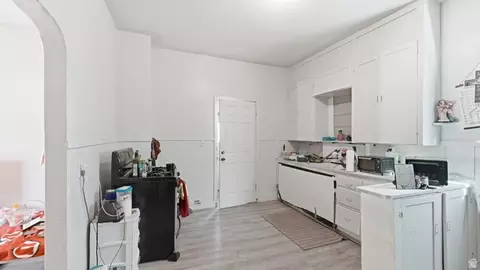 Kitchen - 671 E 2735 S, Ogden, UT 84403 photo 1 of 2