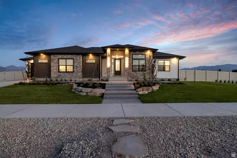 614 E Shelley Ln #215, Grantsville, UT 84029