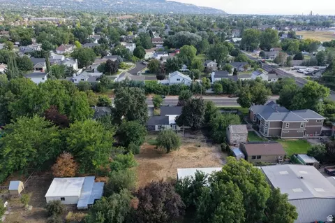 View/Area - 340 W Porter Ln, Centerville, UT 84014 photo 7 of 14