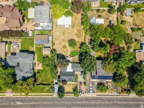 View/Area - 340 W Porter Ln, Centerville, UT 84014 photo 3 of 14