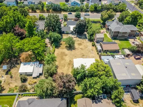 View/Area - 340 W Porter Ln, Centerville, UT 84014 photo 4 of 14