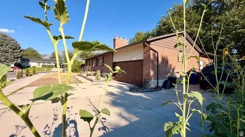 Exterior - 1236 E Violet Dr S, Sandy, UT 84094 photo 1 of 3