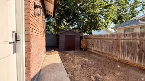 Exterior - 1236 E Violet Dr S, Sandy, UT 84094 photo 3 of 3