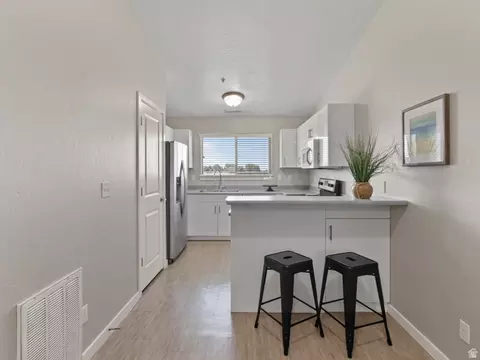 Kitchen - 1079 W 965 N #403, Orem, UT 84057 photo 2 of 3