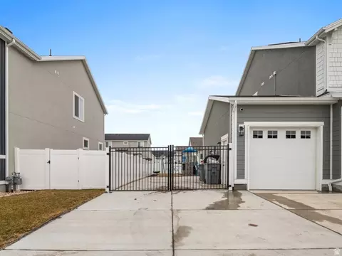 Exterior - 627 S Meade St, Mapleton, UT 84664 photo 3 of 6