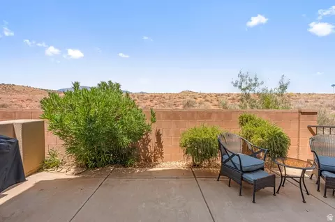 Exterior - 4257 E Razor Dr, Washington, UT 84780 photo 2 of 6