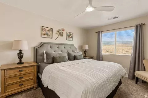 Bedroom - 4257 E Razor Dr, Washington, UT 84780 photo 5 of 10
