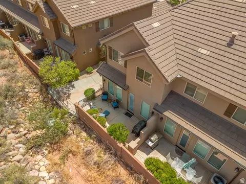 View/Area - 4257 E Razor Dr, Washington, UT 84780 photo 5 of 9