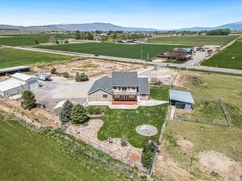 View/Area - 3847 W 6800 St S, Benjamin, UT 84660 photo 2 of 5