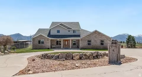 Exterior - 3847 W 6800 St S, Benjamin, UT 84660 photo 1 of 8
