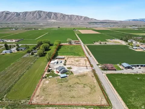 View/Area - 3847 W 6800 St S, Benjamin, UT 84660 photo 3 of 5