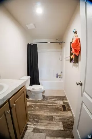 Bath - 8750 E Brushcreek Rd, Jensen, UT 84035 photo 1 of 1