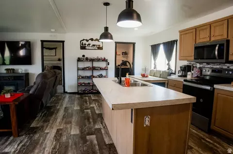 Kitchen - 8750 E Brushcreek Rd, Jensen, UT 84035 photo 3 of 4