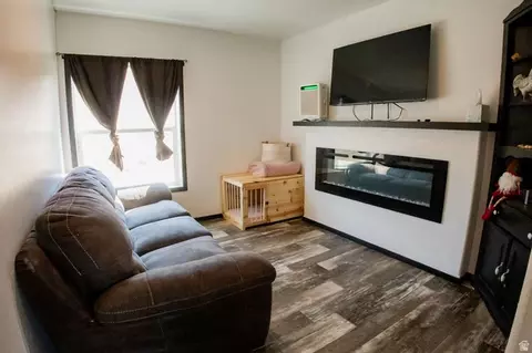Living - 8750 E Brushcreek Rd, Jensen, UT 84035 photo 5 of 6