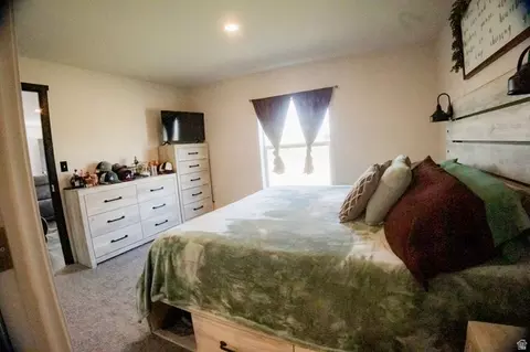 Bedroom - 8750 E Brushcreek Rd, Jensen, UT 84035 photo 16 of 17